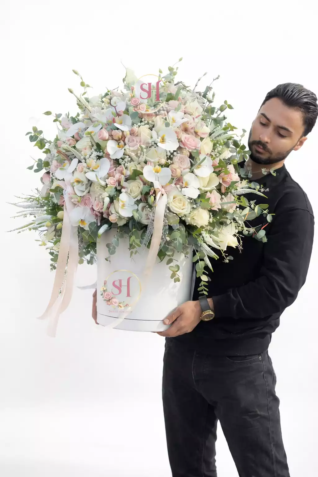 باکس گل خواستگاری انتخابی شیک و ماندگار برای شروع یک زندگی عاشقانه