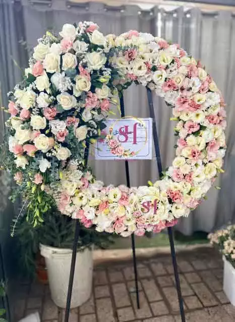 تاج گل افتتاحیه در مشهد