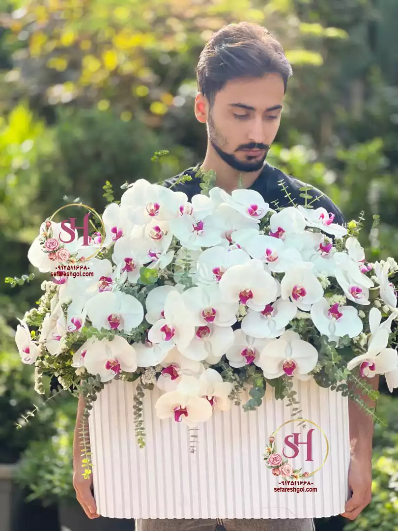 باکس گل صورتی نیلا