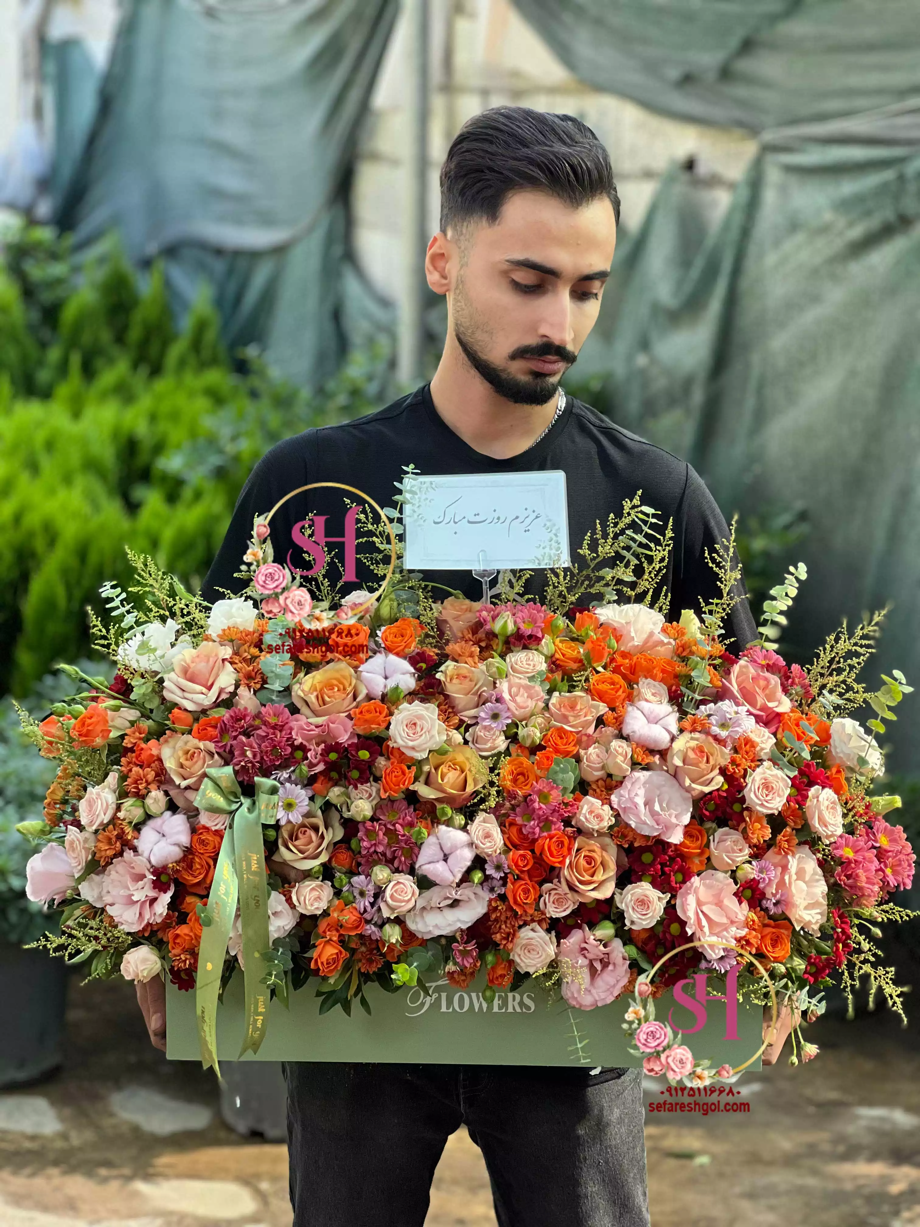باکس گل تبریک رستا 