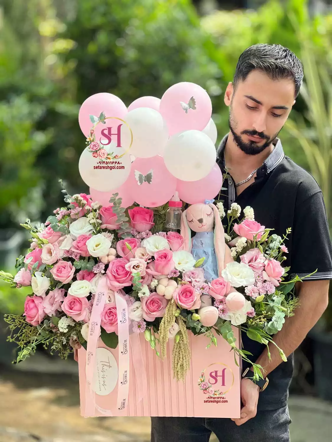 باکس گل و بادکنک و عروسک 