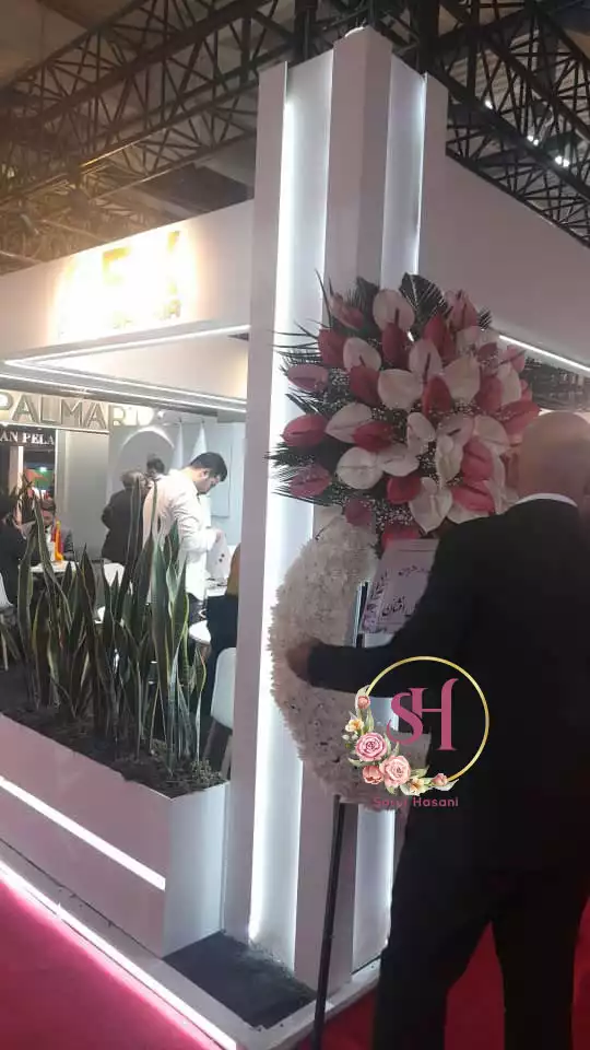 تاج گل درباری تاج گل درباری