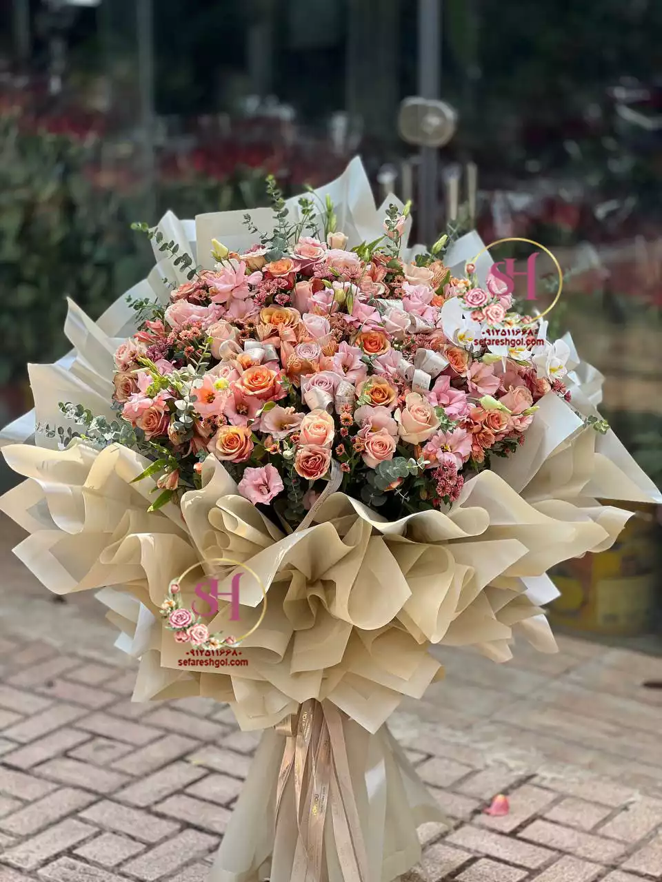 دسته گل تبریک هوری