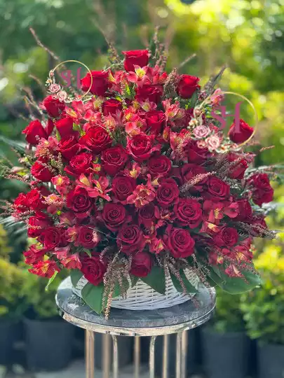 سبدگل رز هلندی قرمز (لاکی)