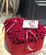 باکس گل تبریک (80شاخه) 