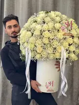 باکس گل فانتزی رستا(100شاخه) باکس گل فانتزی رستا(100شاخه)