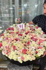 باکس گل لاکچری مینا