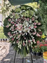 تاج گل نمایشگاه 