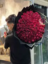 دسته گل تبریک هوری 100شاخه
